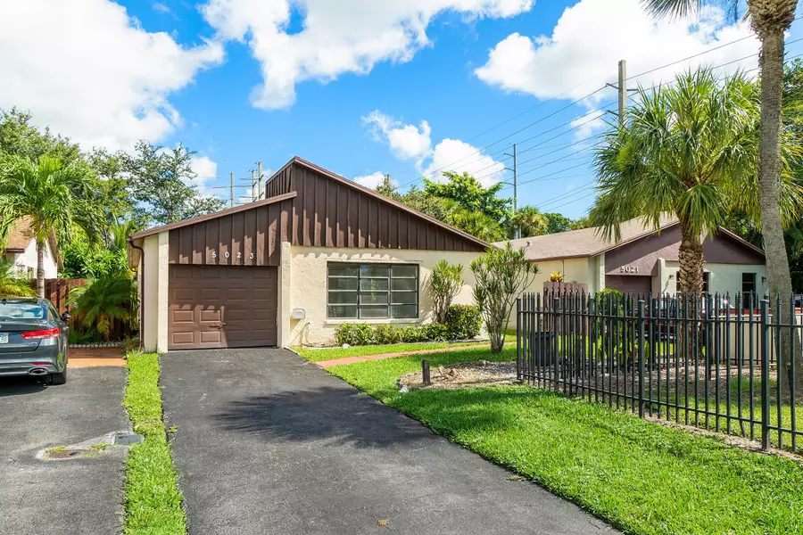 5023 Mirror Lakes BLVD, Boynton Beach, FL 33472