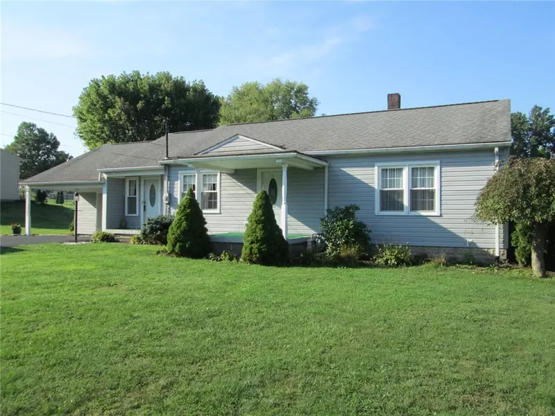 2220 Maple Dr, Ford City, PA 16226