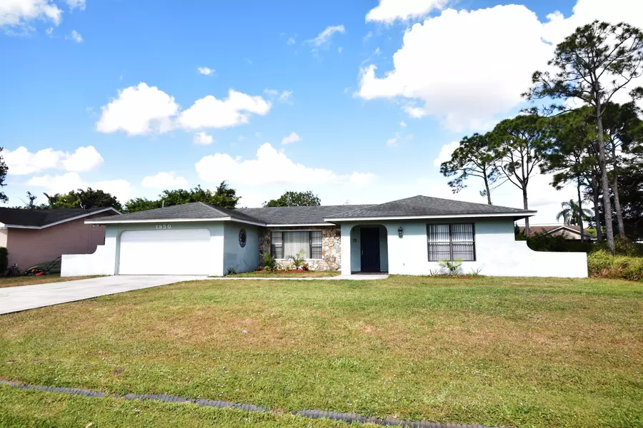 1950 SE Crystal Mist ST, Port Saint Lucie, FL 34983