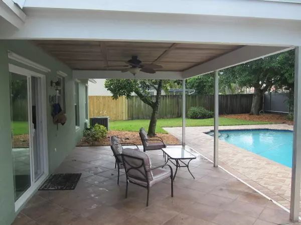 Jupiter, FL 33458,144 Banyan CIR