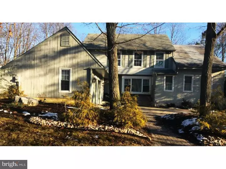 8 BURNHAM LN, Voorhees, NJ 08043