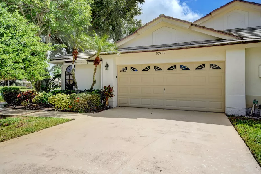 10900 S Stafford CIR, Boynton Beach, FL 33436