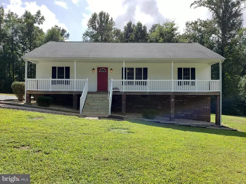 201 BAREFORDS MILL RD, Dunnsville, VA 22454