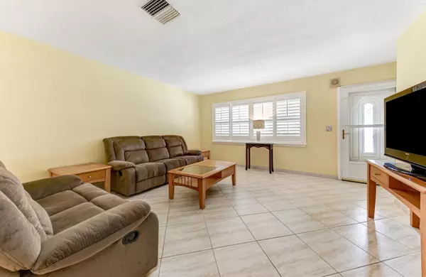 Boynton Beach, FL 33426,2085 SW 13th Ter TER