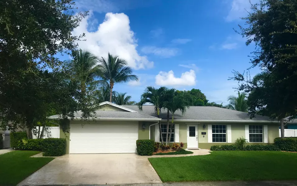 751 Tradewind DR, North Palm Beach, FL 33408