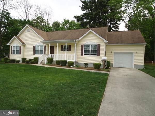 Hammonton, NJ 08037,390 PEACH ST