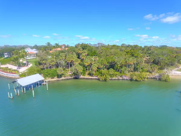 Sewalls Point, FL 34996,129 S River RD