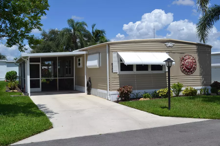 8389 South ST, Boca Raton, FL 33433