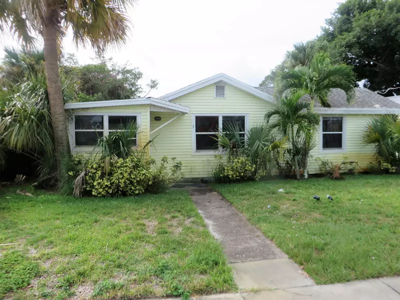 1177 NE Rio AVE, Jensen Beach, FL 34957