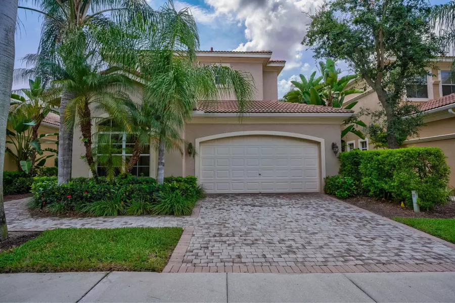 142 Andalusia WAY, Palm Beach Gardens, FL 33418