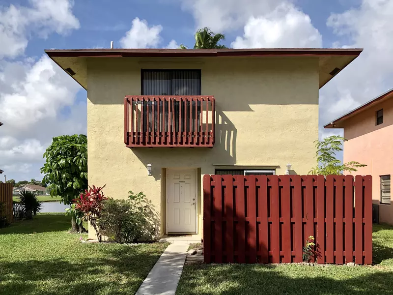 5208 Garden Hills CIR, West Palm Beach, FL 33415