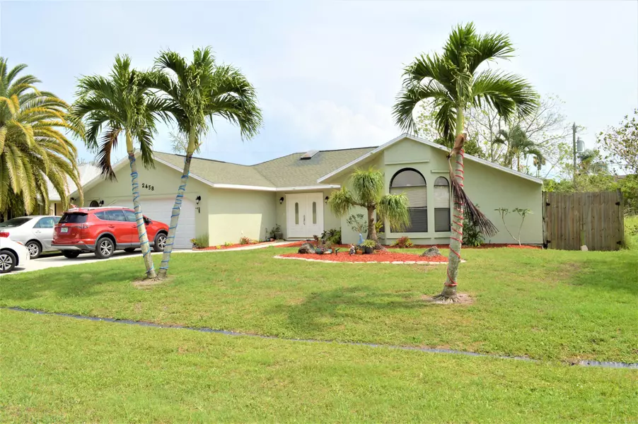 2458 SE Renick AVE, Port Saint Lucie, FL 34952