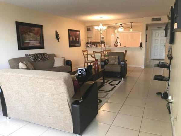 8000 Hampton BLVD 402,  North Lauderdale,  FL 33068