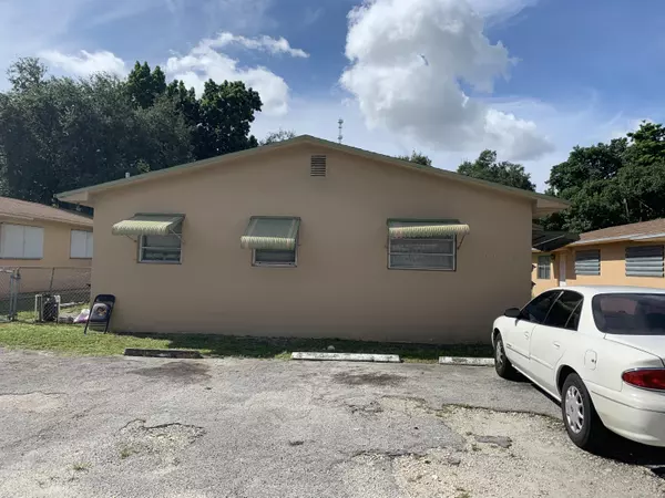 Miramar, FL 33023,6126 SW 34th ST