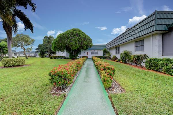 51 Waterford C C, Delray Beach, FL 33446