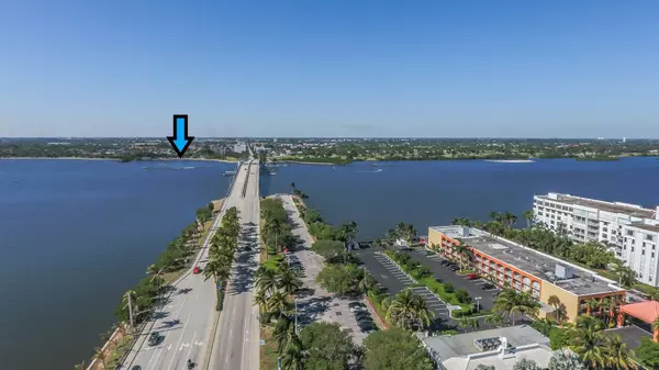 Lake Worth Beach, FL 33460,129 S Golfview RD Penthouse