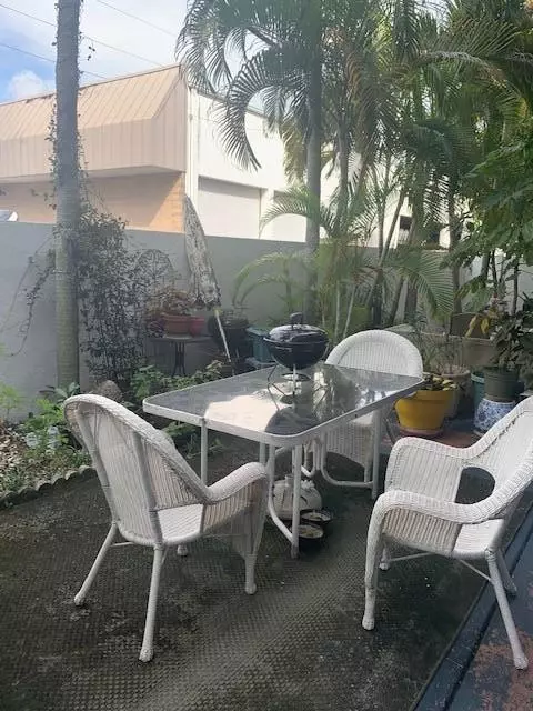 Wilton Manors, FL 33311,1125 NW 30th CT 8