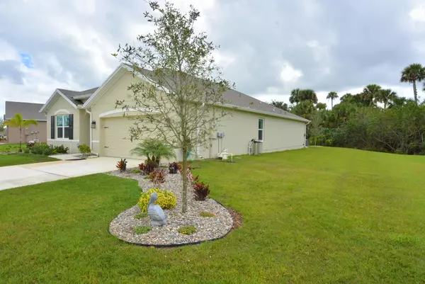 Fort Pierce, FL 34945,8332 Cobblestone DR