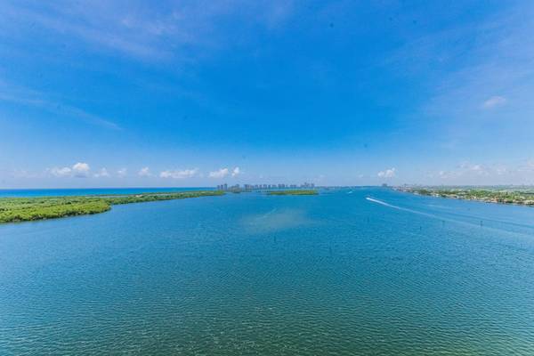 100 Lakeshore DR 1751, North Palm Beach, FL 33408