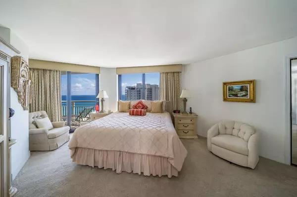 Singer Island, FL 33404,3000 N Ocean DR 32-H