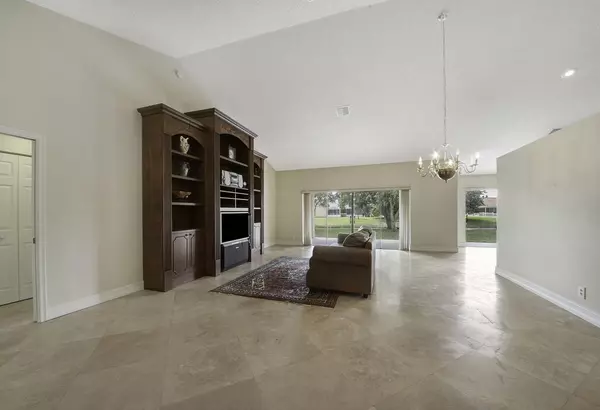 Boynton Beach, FL 33437,9592 Majestic WAY