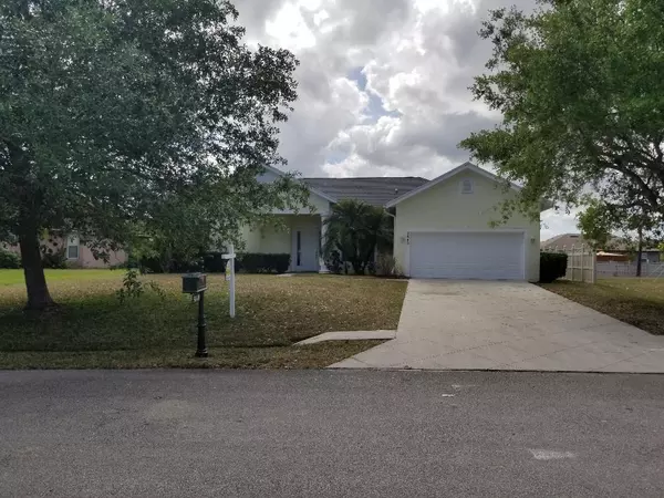 5840 NW Windy Pines LN, Port Saint Lucie, FL 34986