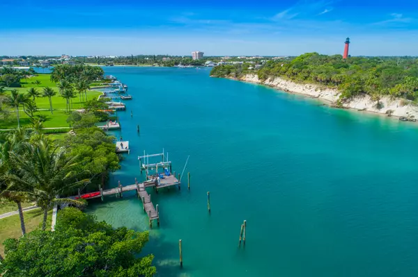 Jupiter Inlet Colony, FL 33469,103 Lighthouse DR