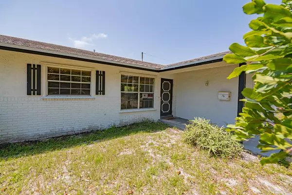 Delray Beach, FL 33444,510 Kingbird CIR