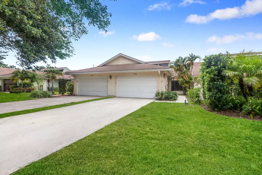 12800 SE Berwick CT, Hobe Sound, FL 33455