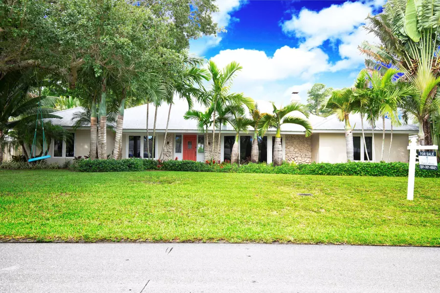 135 River DR, Tequesta, FL 33469