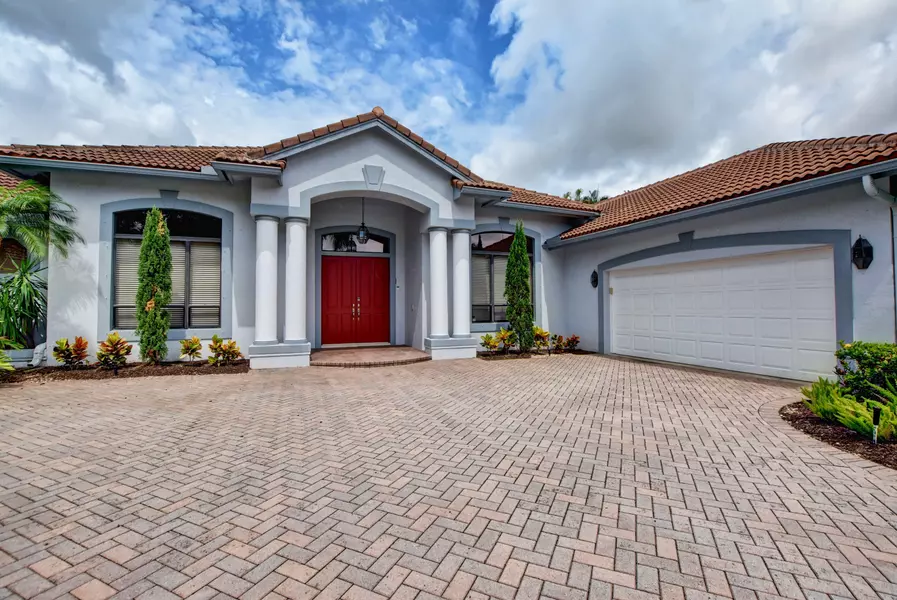 2533 Seminole CIR, West Palm Beach, FL 33409