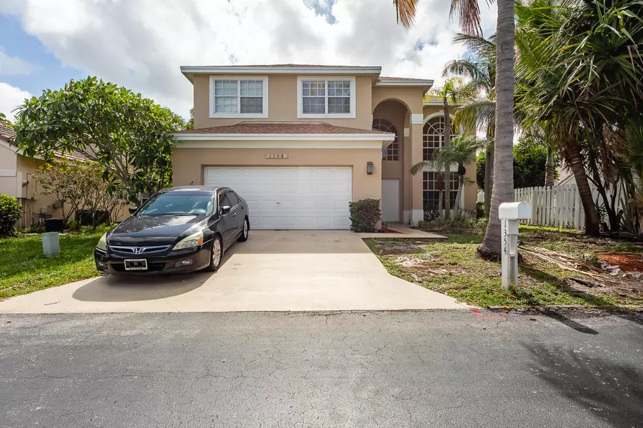 1354 E Fairfax CIR, Boynton Beach, FL 33436