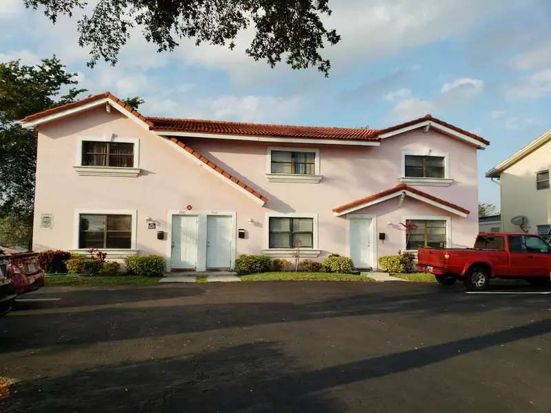 7543 NW 44th CT, Coral Springs, FL 33065