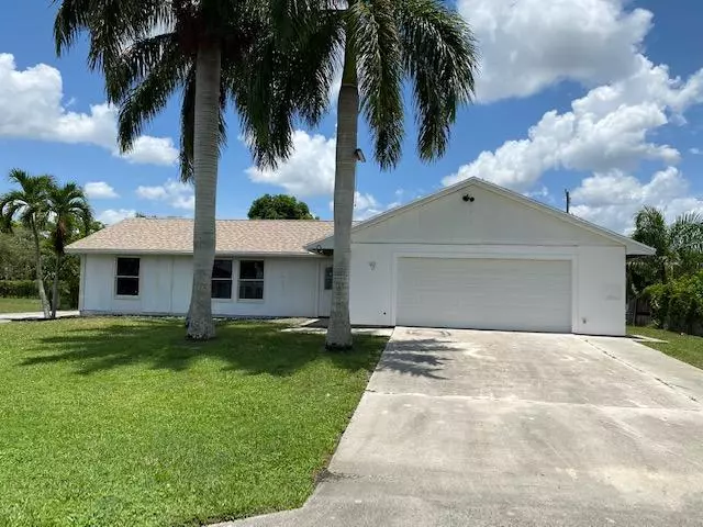 92 W Pine Tree AVE, Lake Worth, FL 33467