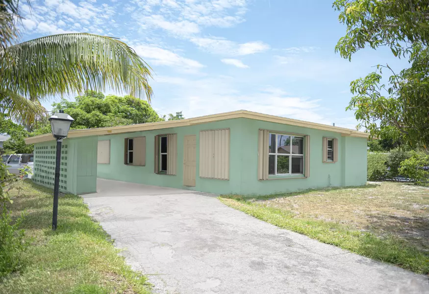 320 NE 16th AVE, Boynton Beach, FL 33435