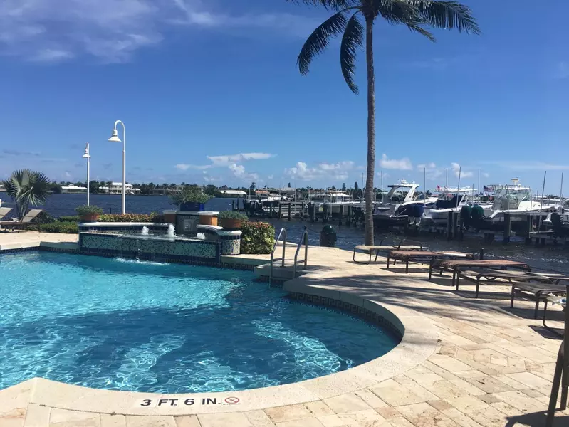 160 Yacht Club WAY 112, Hypoluxo, FL 33462