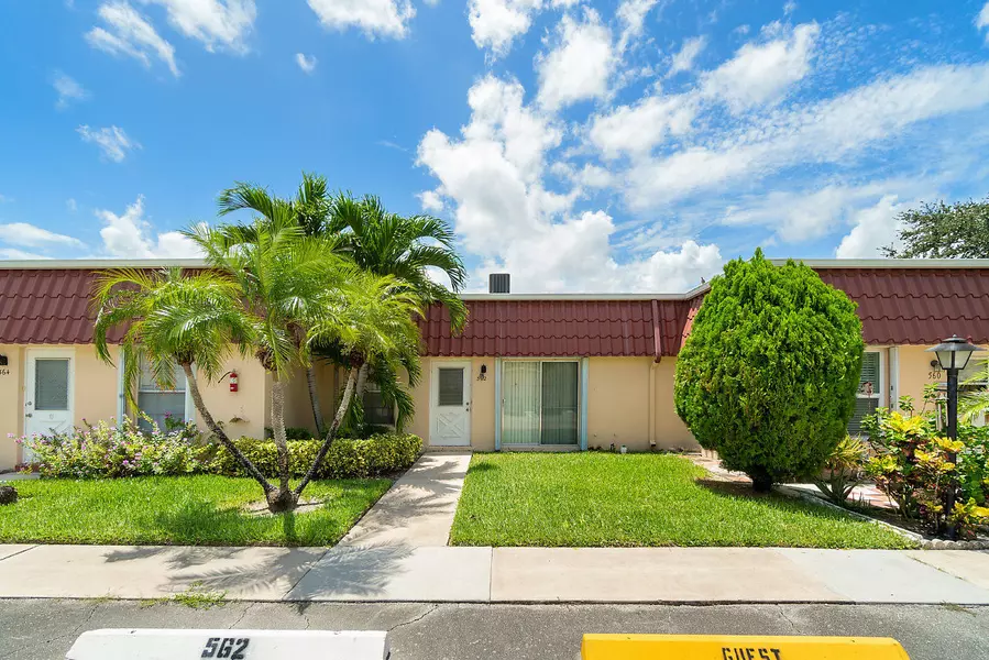 562 Covered Bridge BLVD, Lake Worth, FL 33467