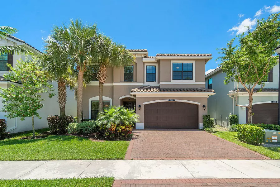 8102 Ironstone DR, Delray Beach, FL 33446