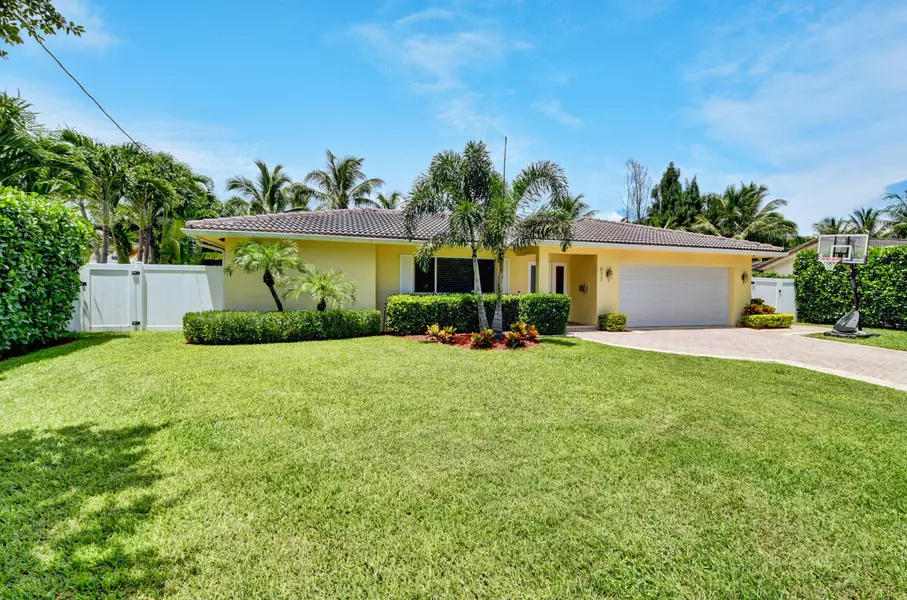 617 NW 10th CT, Boca Raton, FL 33486