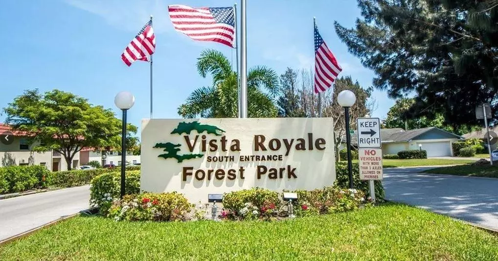 71 Royal Oak CT 202, Vero Beach, FL 32962