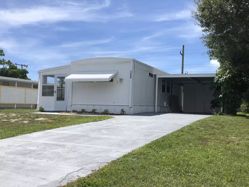 7000 SE Ridgeway TER, Hobe Sound, FL 33455