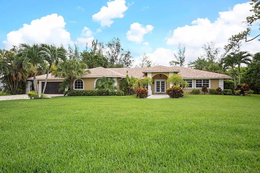 22180 Woodset LN, Boca Raton, FL 33428