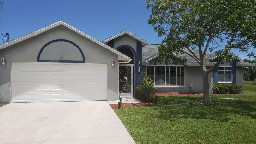 3026 SE East Blackwell DR, Port Saint Lucie, FL 34953