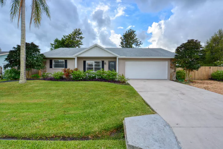 782 SE Evergreen TER, Port Saint Lucie, FL 34983