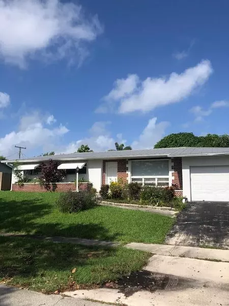 367 Saturn AVE, Jupiter, FL 33469