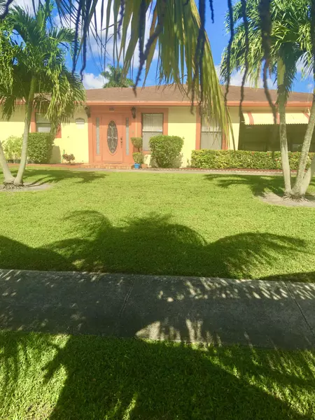 7542 S Ace RD, Lake Worth, FL 33467