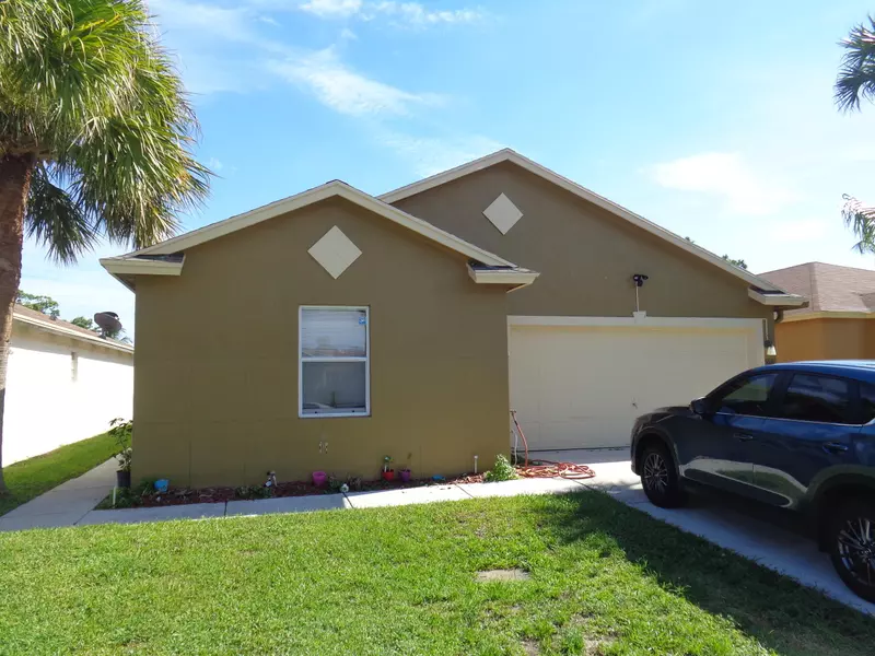 5860 Azalea CIR, West Palm Beach, FL 33415