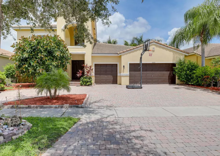 10303 Cypress Lakes Preserve DR, Lake Worth, FL 33449