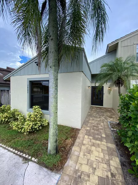 1227 The 12th Fairway, Wellington, FL 33414