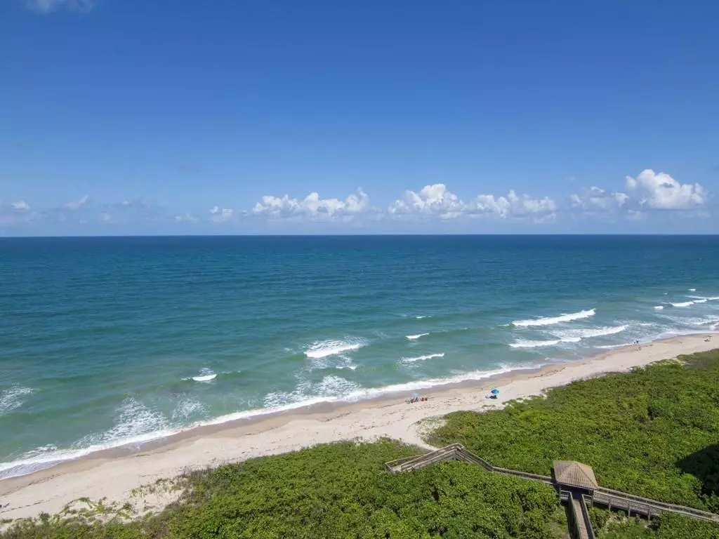 Hutchinson Island, FL 34949,4180 N Hwy A1a 1203-B